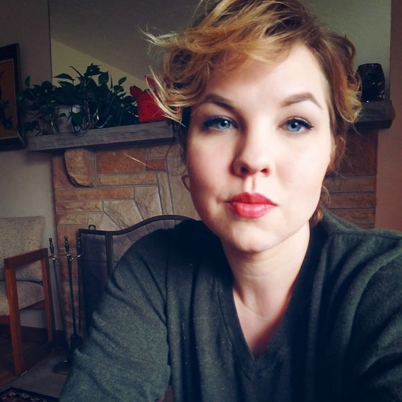 Meet your Posher, Kendra - Picture 1 of 1